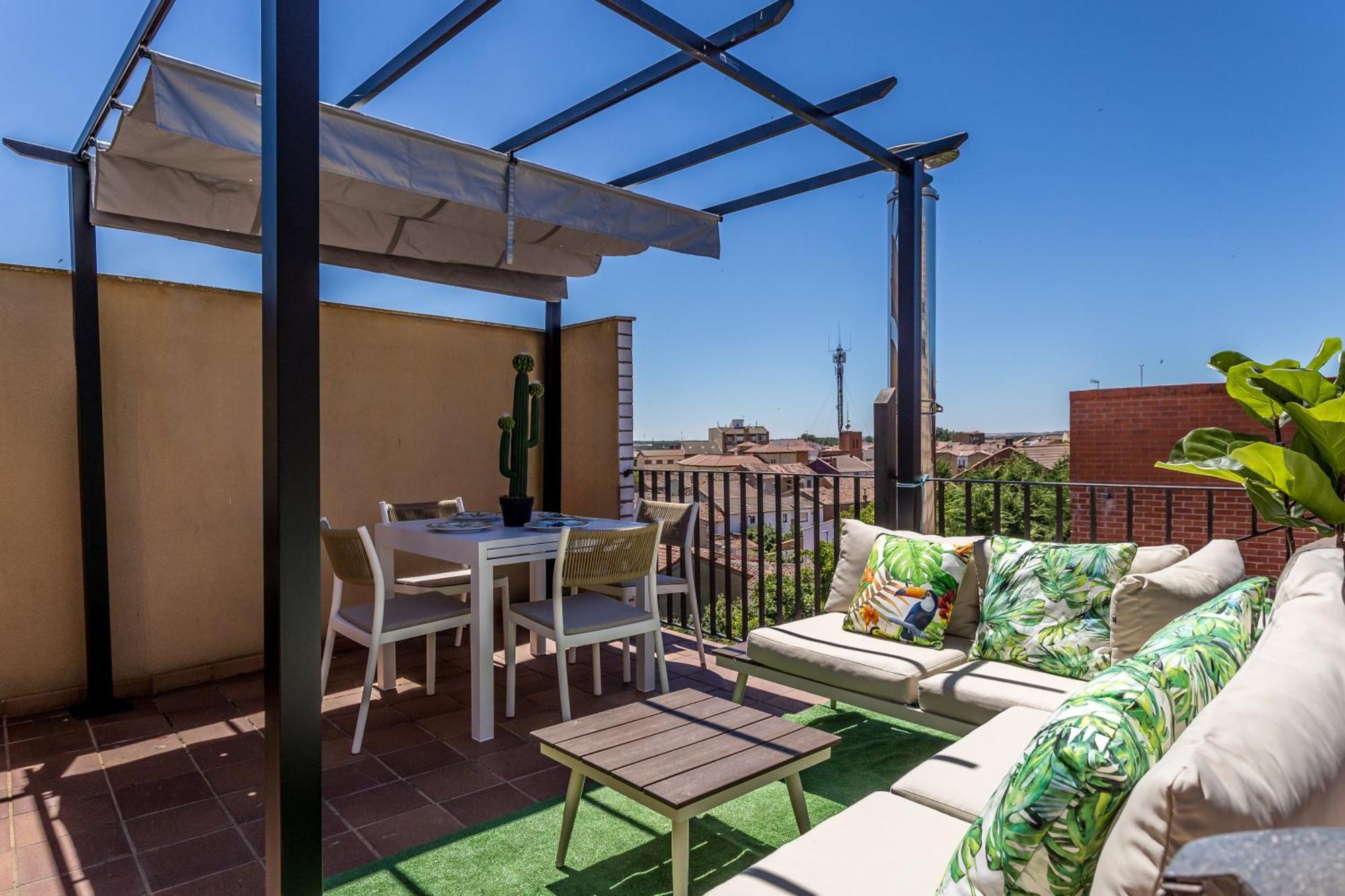 Baruhaus Terraza Duplex Apartment Valencia de Don Juan